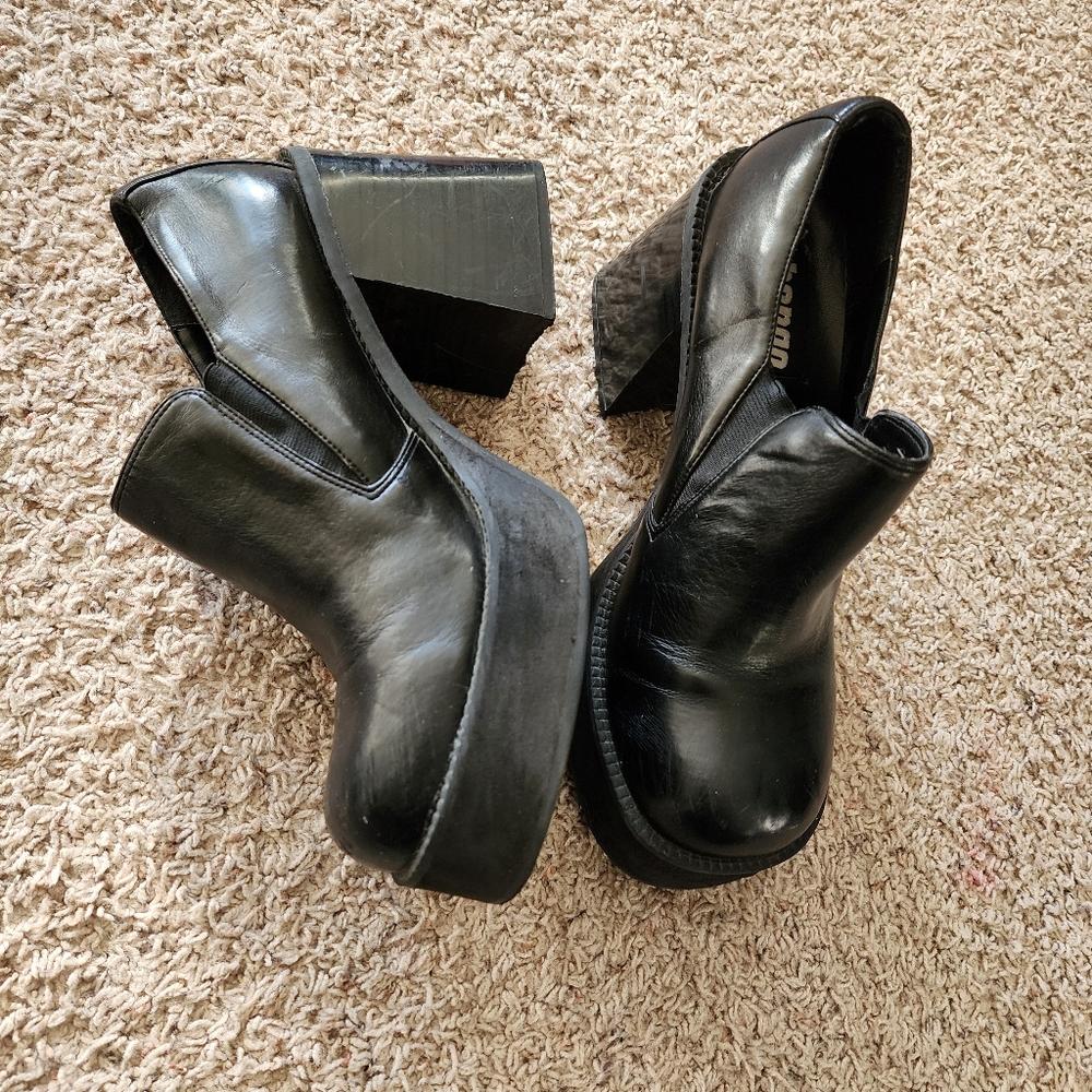 Wedge 90's style shoes